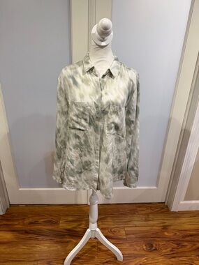 cloth & stone sage and cream tie-dye blouse